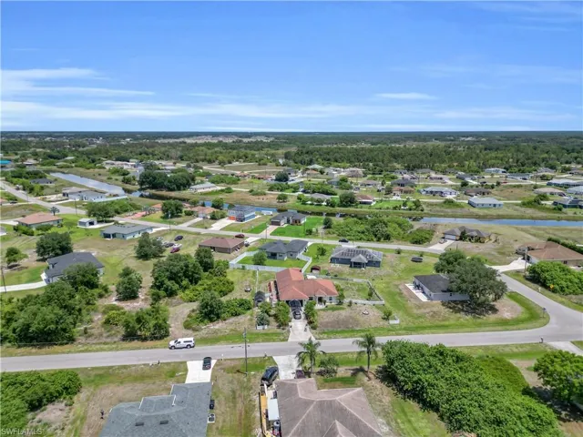 537  Paloma  AVE, Lehigh Acres, FL 33974