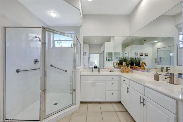8217 Parkstone Pl # 308, Naples Fl 34120