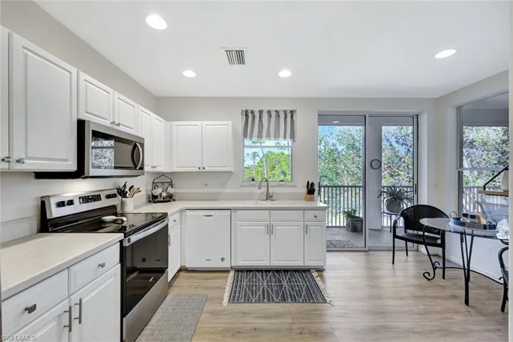 8217 Parkstone Pl # 308, Naples Fl 34120