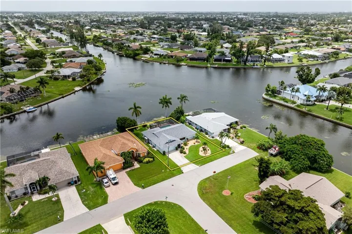 1636 SE 6th  AVE, Cape Coral, FL 33990