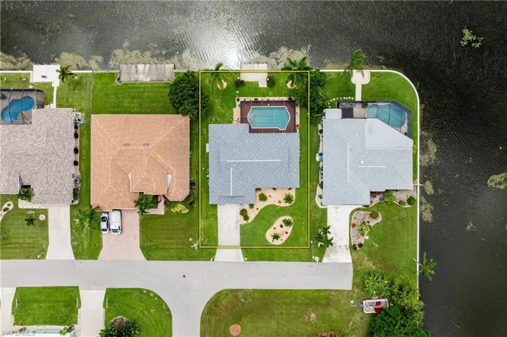 1636 SE 6th  AVE, Cape Coral, FL 33990