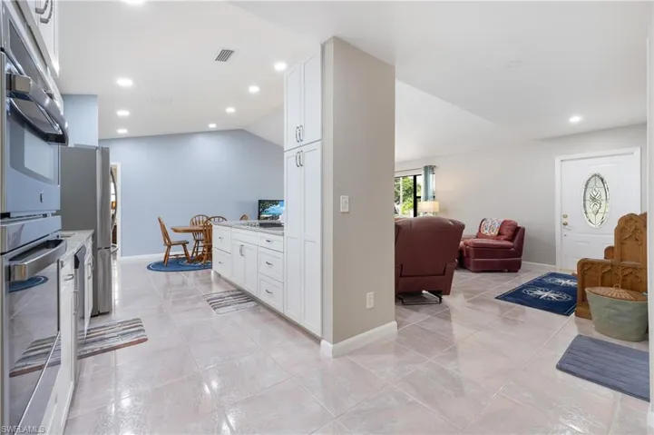 1636 SE 6th  AVE, Cape Coral, FL 33990
