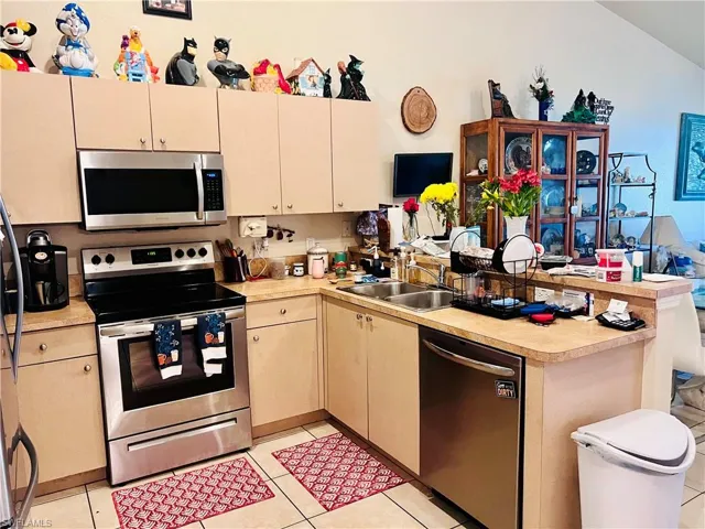 532/534 Se 6th Pl, Cape Coral Fl 33990