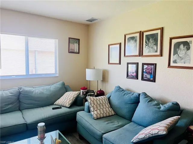 532/534 Se 6th Pl, Cape Coral Fl 33990