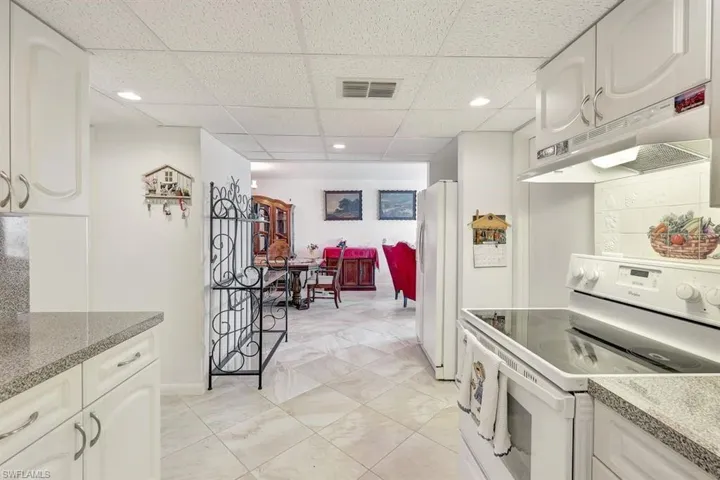 5858  Harbour Club  RD, Fort Myers, FL 33919