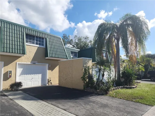 5858  Harbour Club  RD, Fort Myers, FL 33919