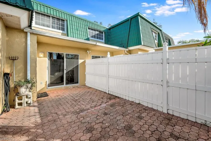5858  Harbour Club  RD, Fort Myers, FL 33919