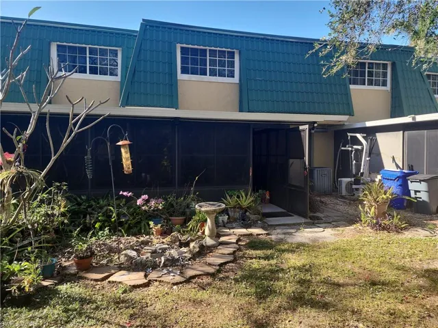 5858  Harbour Club  RD, Fort Myers, FL 33919