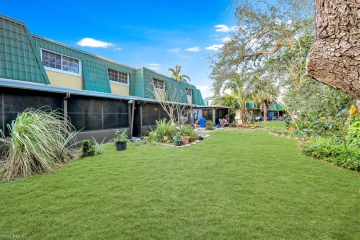 Backside (east side) of the townhoue