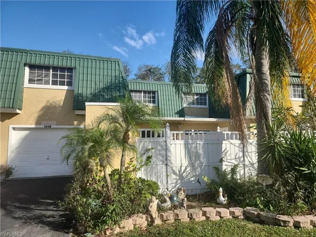 5858  Harbour Club  RD, Fort Myers, FL 33919