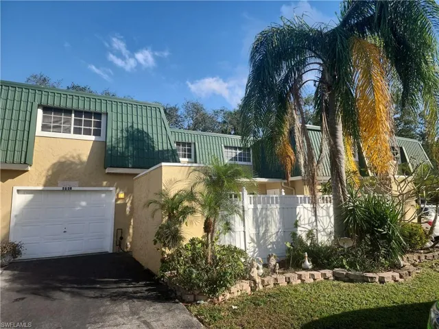 5858  Harbour Club  RD, Fort Myers, FL 33919