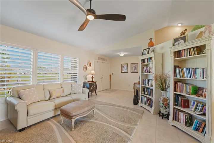 908 Vogiantzis Pkwy, Cape Coral, Florida 33909