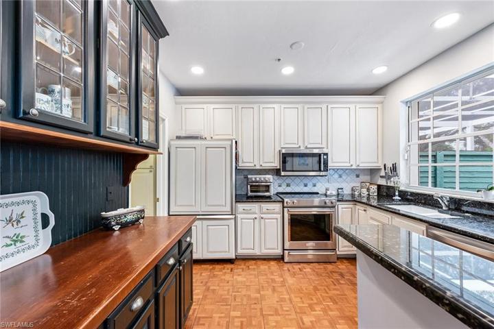 3736  Rachel  LN, Naples, FL 34103