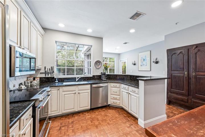 3736  Rachel  LN, Naples, FL 34103