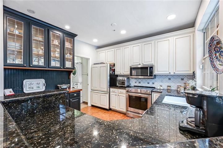 3736  Rachel  LN, Naples, FL 34103