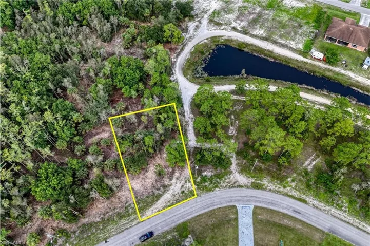 443 Burrstone Dr, Lehigh Acres, Florida 33974