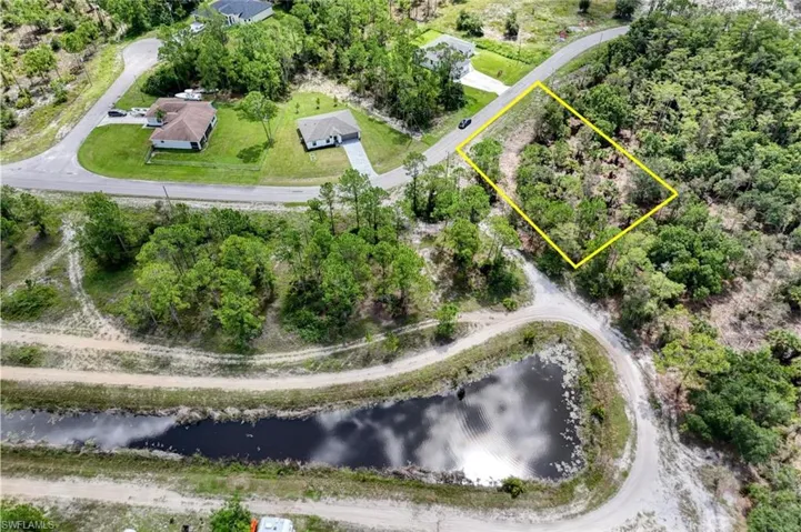 443 Burrstone Dr, Lehigh Acres, Florida 33974