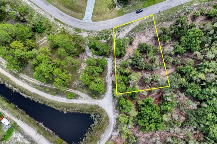 443 Burrstone Dr, Lehigh Acres, Florida 33974