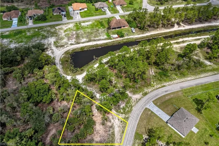 443 Burrstone Dr, Lehigh Acres, Florida 33974