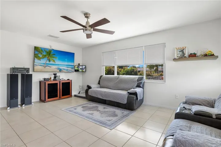 4320 Deleon St, Fort Myers Fl 33901