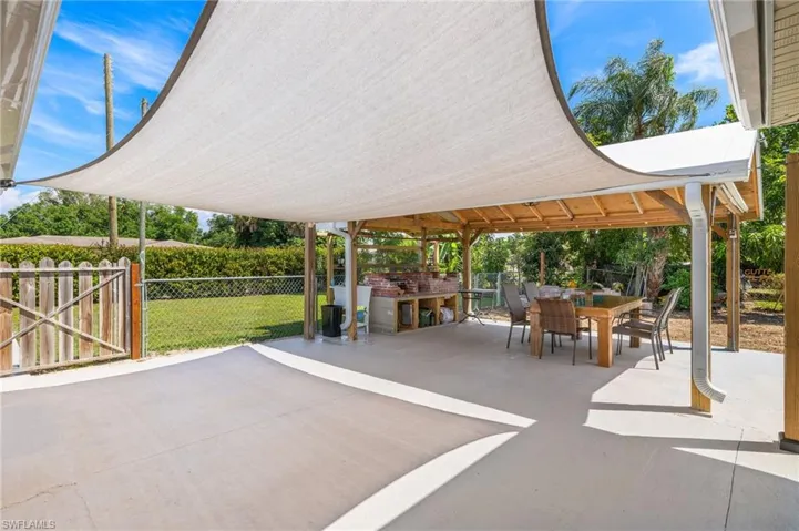 4320 Deleon St, Fort Myers Fl 33901