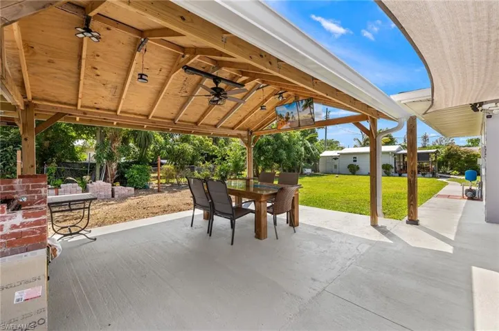 4320 Deleon St, Fort Myers Fl 33901