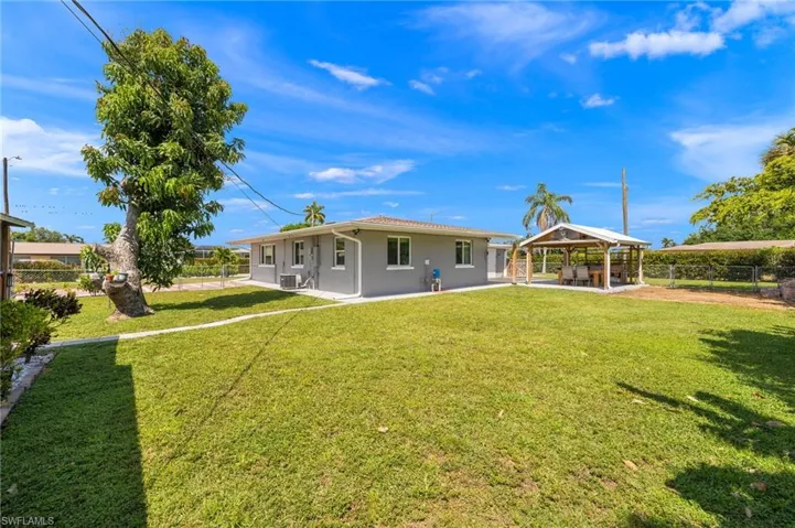 4320 Deleon St, Fort Myers Fl 33901