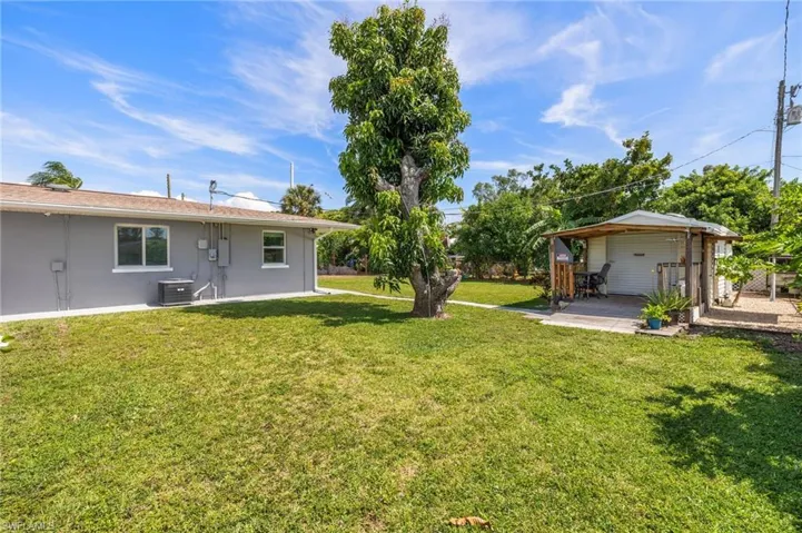 4320 Deleon St, Fort Myers Fl 33901