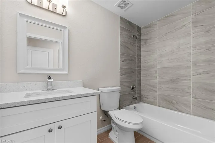 2715 Nw 7th St, Cape Coral Fl 33993