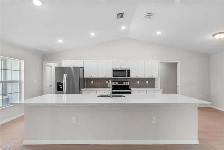 2715 Nw 7th St, Cape Coral Fl 33993