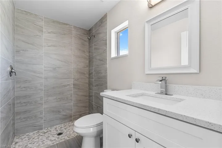 2715 Nw 7th St, Cape Coral Fl 33993