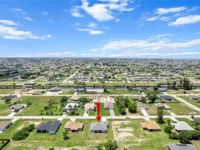 2715 Nw 7th St, Cape Coral Fl 33993