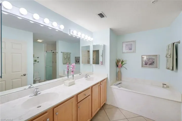 25151 Sandpiper Greens Ct 102, Bonita Springs, Florida 34134