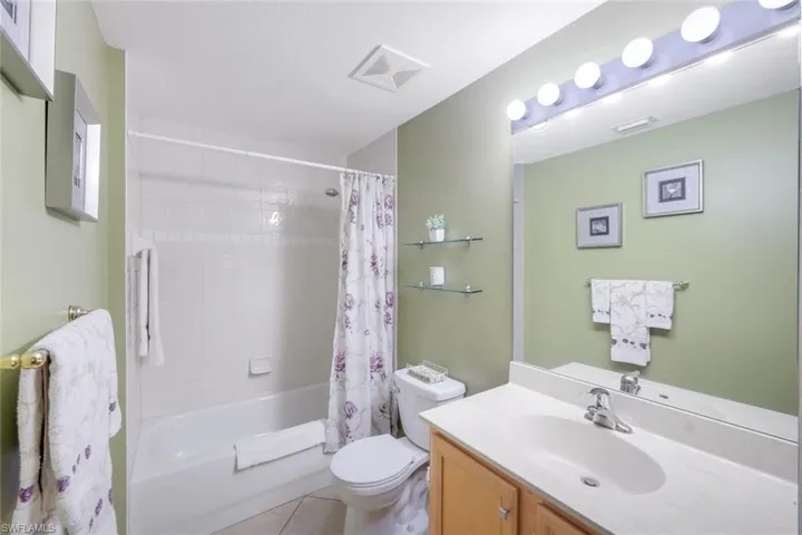 En Suite Bath