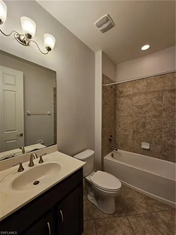 3141 Amadora Cir, Cape Coral, Florida 33909