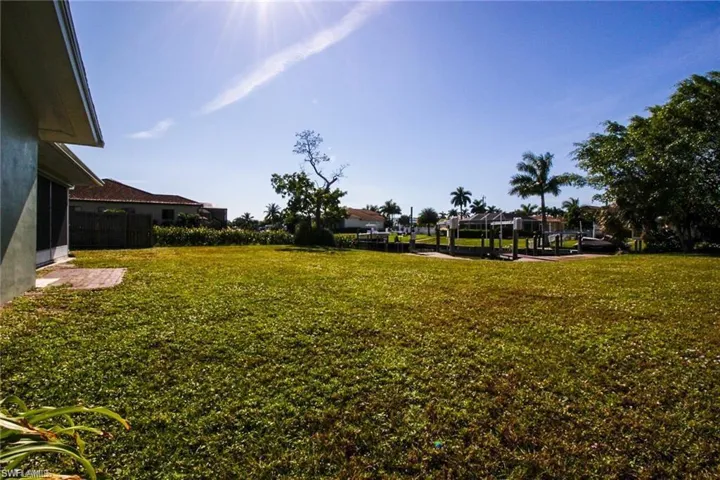 5302 Malibu Ct, Cape Coral, Florida 33904