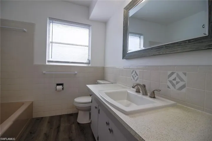 5302 Malibu Ct, Cape Coral, Florida 33904