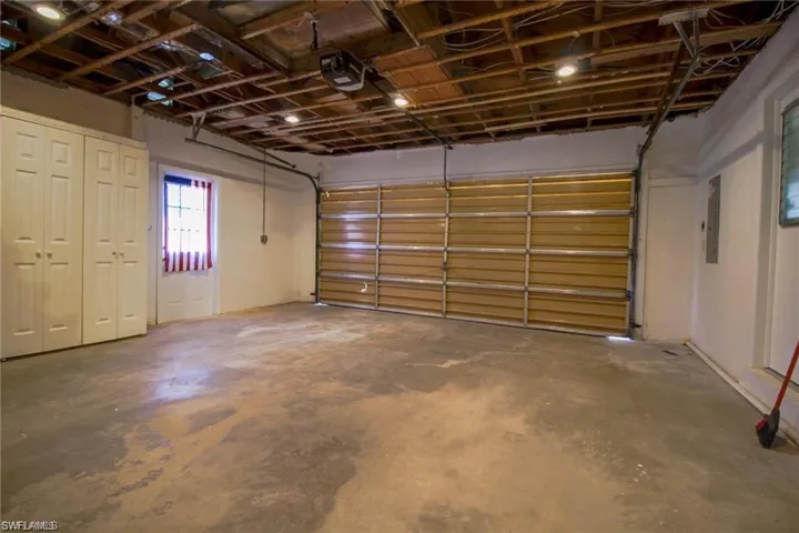 5302 Malibu Ct, Cape Coral, Florida 33904