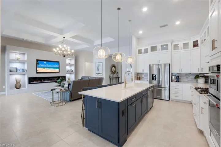 9577 Everglades Dr, Naples, Florida 34120