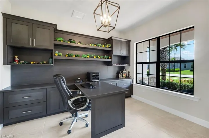 9577 Everglades Dr, Naples, Florida 34120