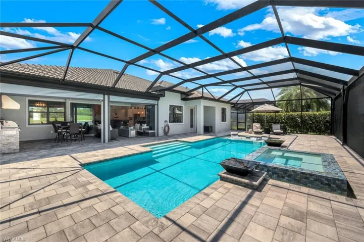 9577 Everglades Dr, Naples, Florida 34120