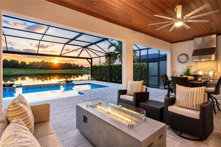 9577 Everglades Dr, Naples, Florida 34120