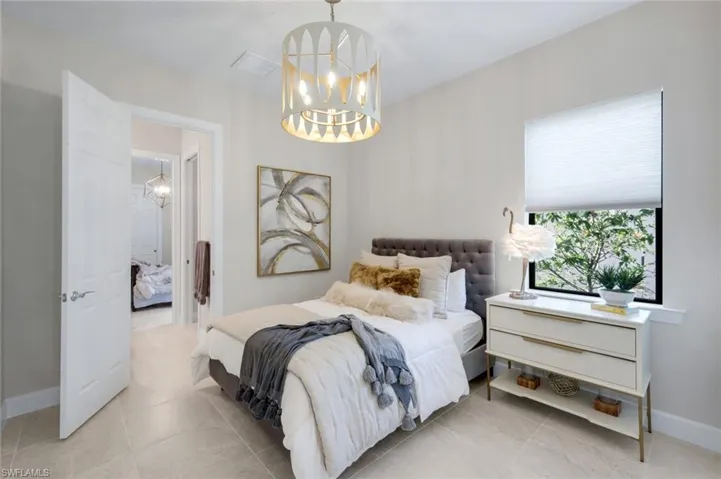9577 Everglades Dr, Naples, Florida 34120