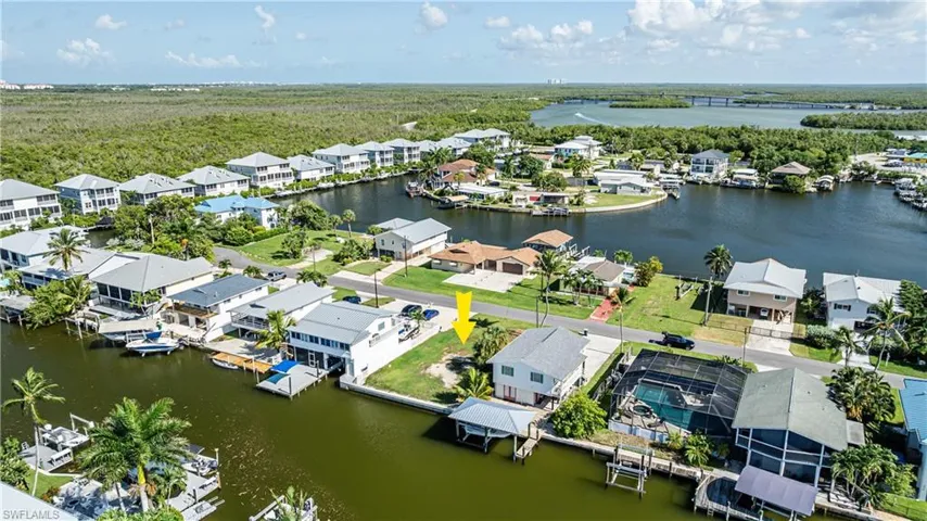574 Coconut Ave S, Goodland, Florida 34140