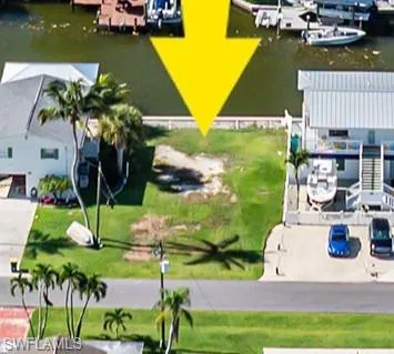 574 Coconut Ave S, Goodland, Florida 34140