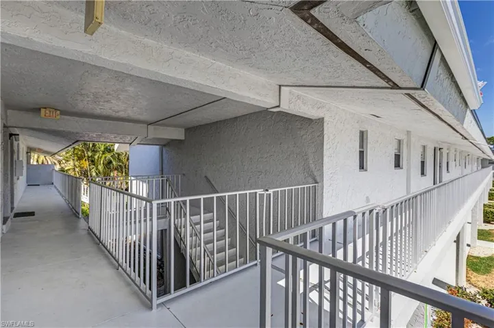 4126 Belair Ln B-10, Naples, Florida 34103