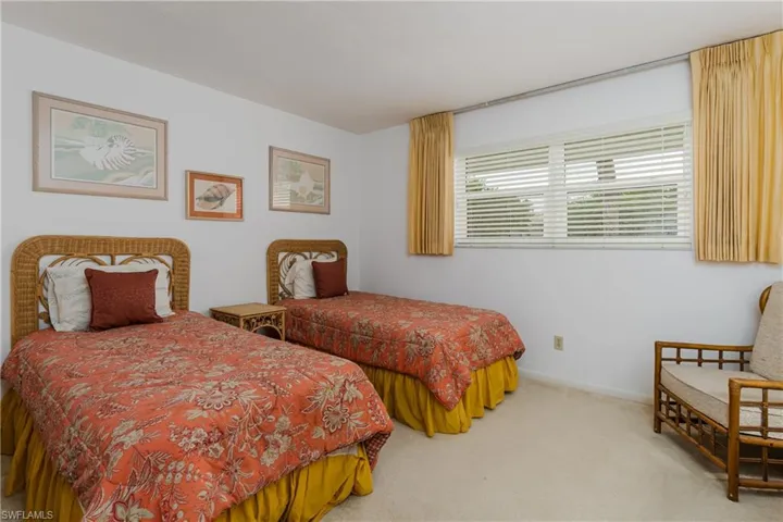 Guest bedroom with walk-in closet