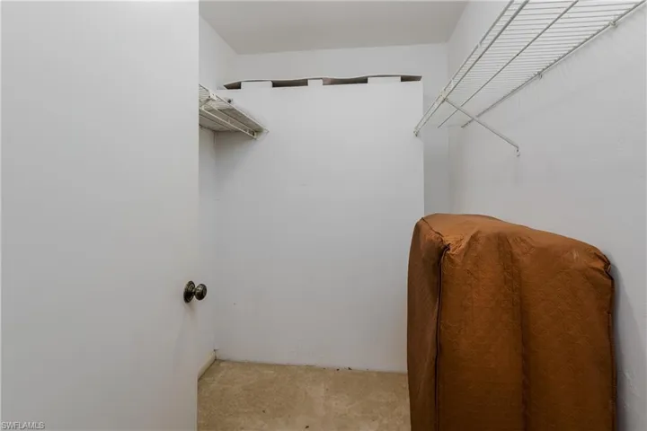 Main bedroom walk-in closet