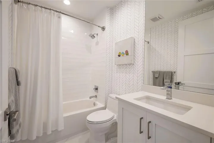 Full guest bathroom with upgraded features