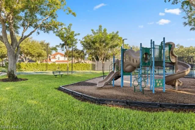 7122 Blue Juniper Ct 202, Naples, Florida 34109